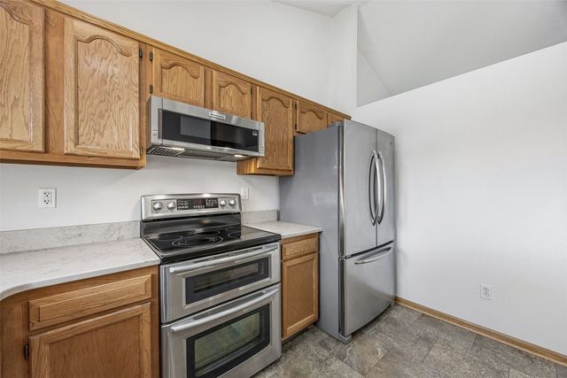 3425 Falcon View Road SW, Cedar Rapids, IA 52404