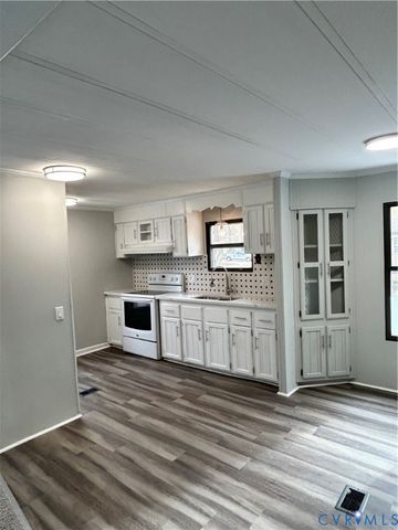 16908 Lansmill Dr, Chesterfield, VA 23834