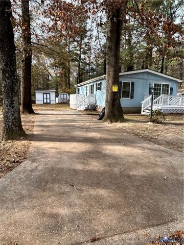 16908 Lansmill Dr, Chesterfield, VA 23834