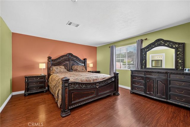 1015 W 5th, Corona, CA 92882