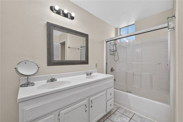 1015 W 5th, Corona, CA 92882