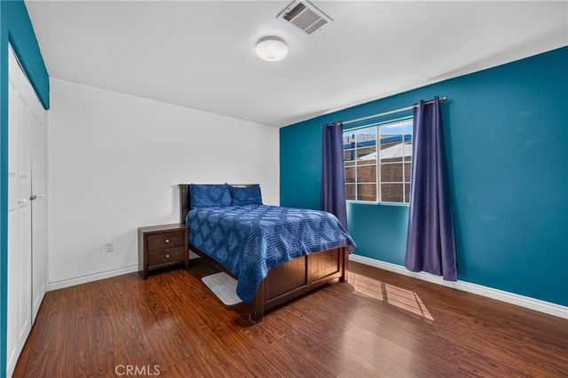 1015 W 5th, Corona, CA 92882