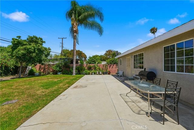 1015 W 5th, Corona, CA 92882