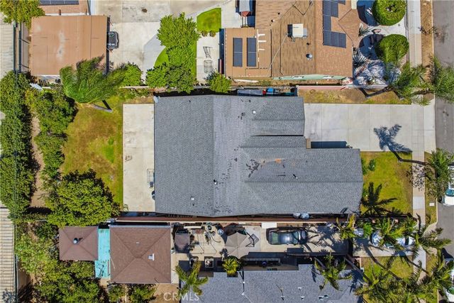 1015 W 5th, Corona, CA 92882