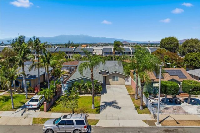 1015 W 5th, Corona, CA 92882