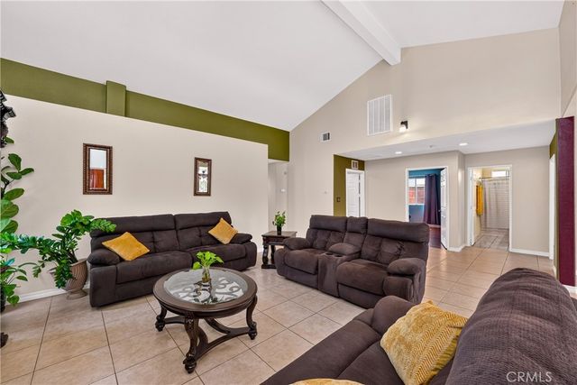 1015 W 5th, Corona, CA 92882