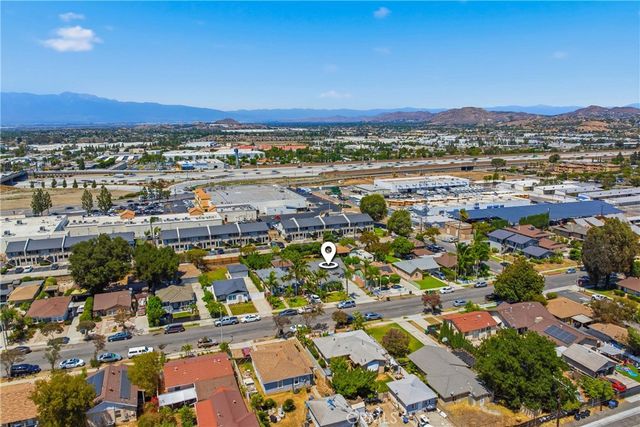 1015 W 5th, Corona, CA 92882