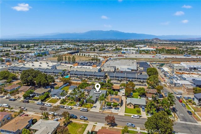 1015 W 5th, Corona, CA 92882