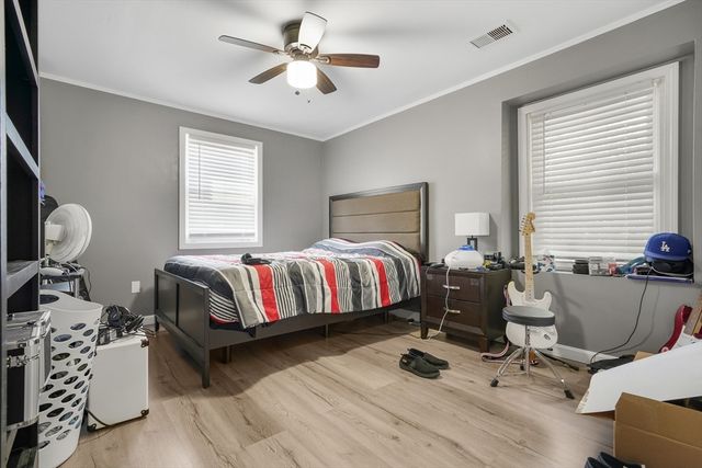 10 Topaz Ln, Dartmouth, MA 02747