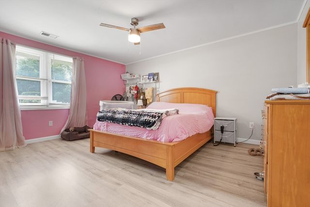 10 Topaz Ln, Dartmouth, MA 02747