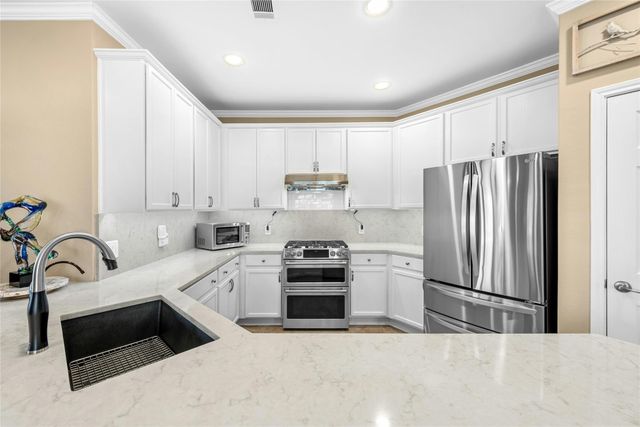 506 Farm Hill DR, Georgetown, TX 78633