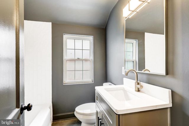 300 WALNUT PL, Havertown, PA 19083