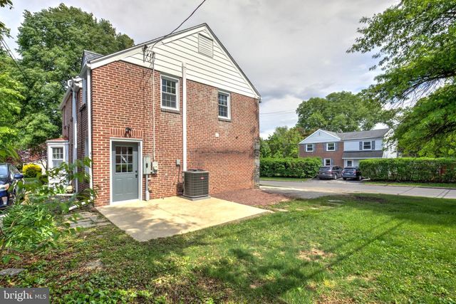 300 WALNUT PL, Havertown, PA 19083