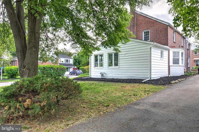 300 WALNUT PL, Havertown, PA 19083