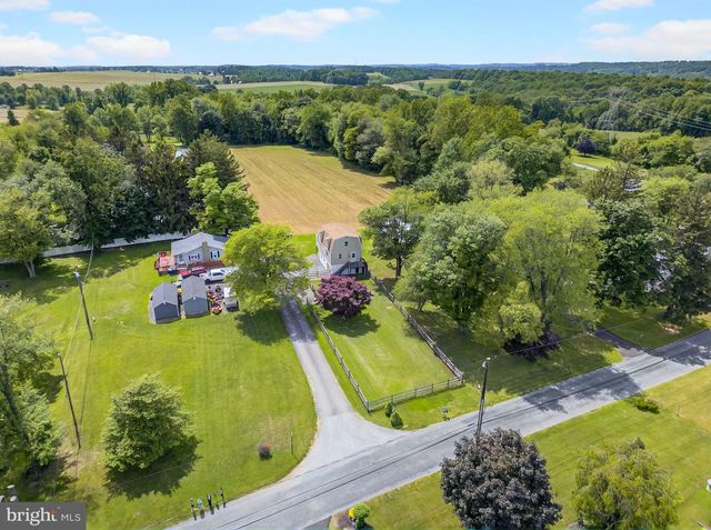 222 OLD RACETRACK RD, Parkesburg, PA 19365