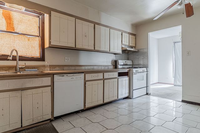18008 Edwards Avenue, Country Club Hills, IL 60478