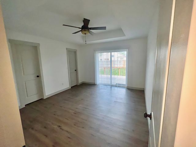 618 East Marian Court, Nixa, MO 65714