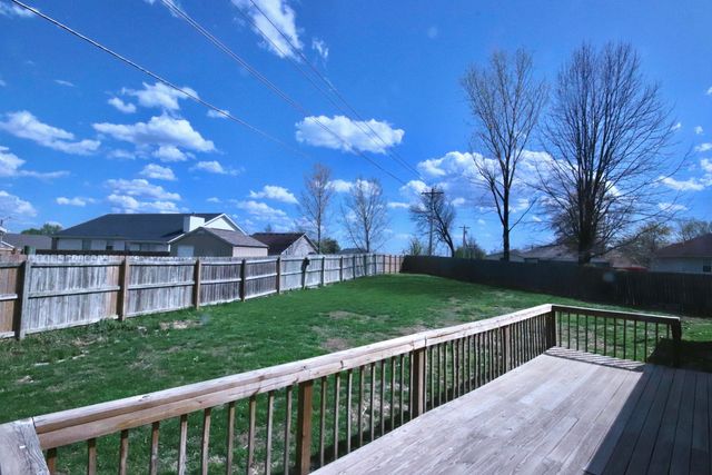 618 East Marian Court, Nixa, MO 65714