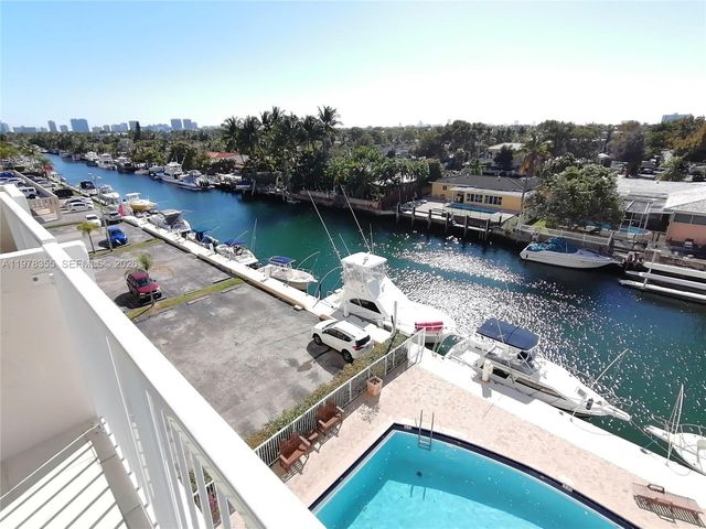 2020 NE 135th St 506, North Miami, FL 33181