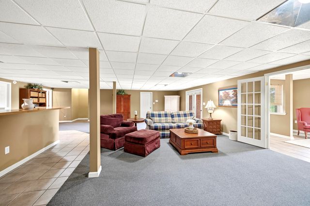2001 West Court, Richmond, KY 40475