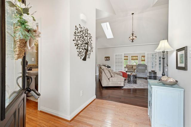 2001 West Court, Richmond, KY 40475