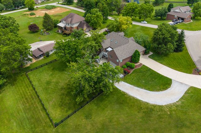2001 West Court, Richmond, KY 40475