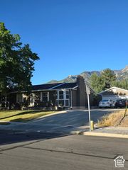 9457 S FOX HUNT DR #49, Sandy, UT 84092