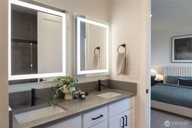 581 S Oasis Loop, East Wenatchee, WA 98802