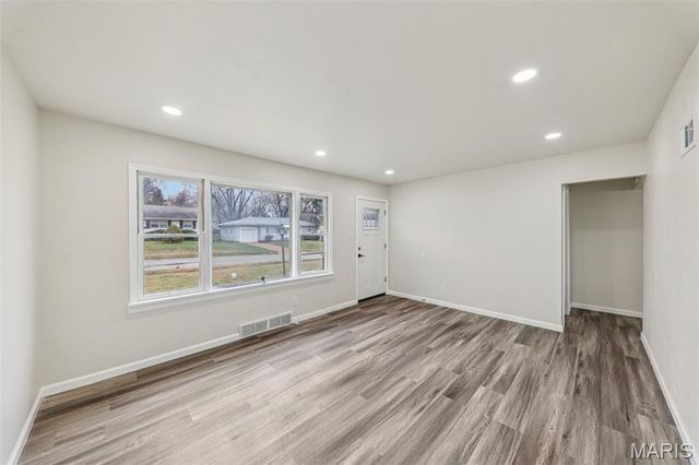 6621 Dunwold Drive, Berkeley, MO 63134