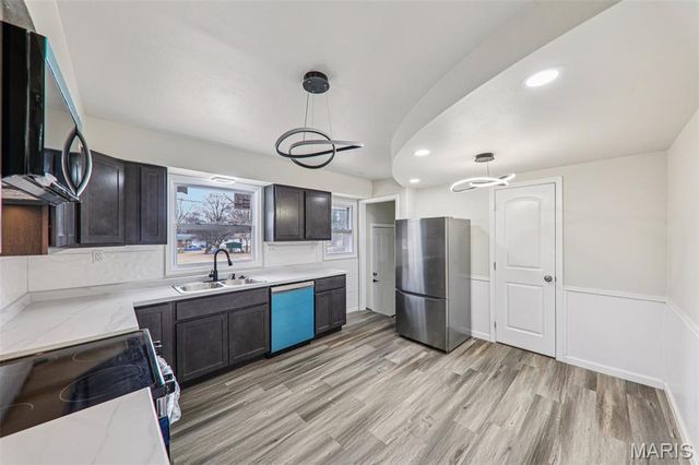 6621 Dunwold Drive, Berkeley, MO 63134