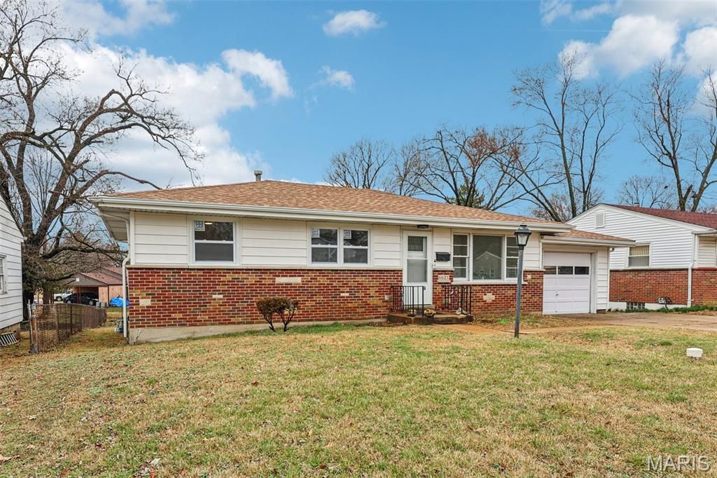 6621 Dunwold Drive, Berkeley, MO 63134