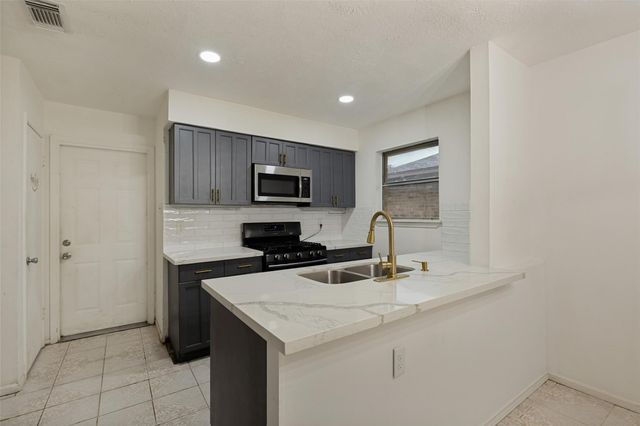 1415 Leadenhall Circle, Channelview, TX 77530