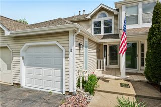 12 Pin Oak Ct, Cranberry Twp, PA 16066