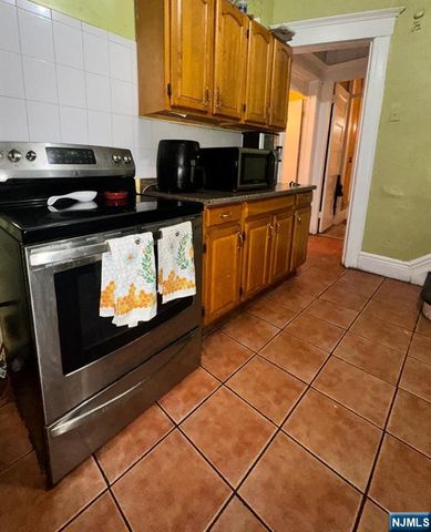 278 William Street, East Orange, NJ 07017