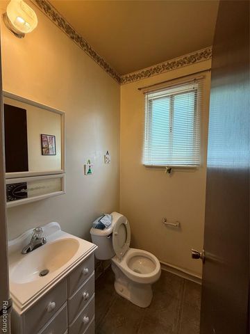 2356 Hinge Drive, Troy, MI 48083