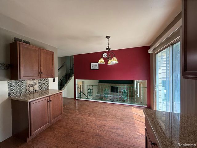 2356 Hinge Drive, Troy, MI 48083