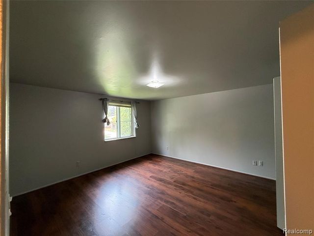 2356 Hinge Drive, Troy, MI 48083