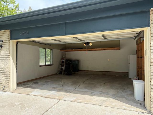 2356 Hinge Drive, Troy, MI 48083