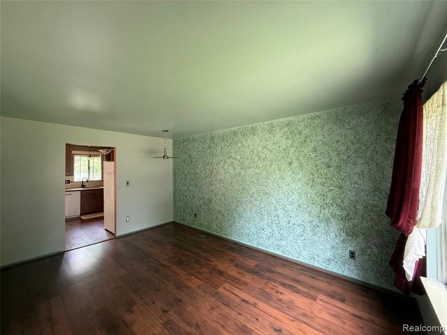 2356 Hinge Drive, Troy, MI 48083