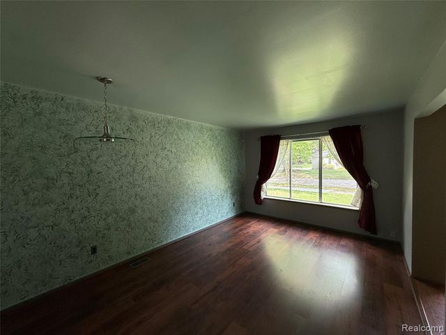 2356 Hinge Drive, Troy, MI 48083
