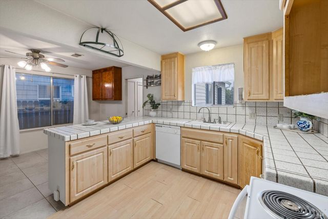 106 Birch St, Vacaville, CA 95688