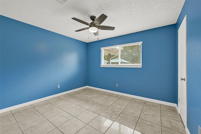 20135 Timber Line Ln, New Caney, TX 77357