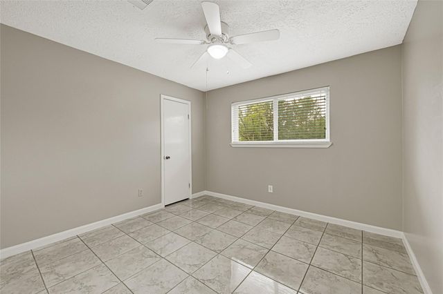 20135 Timber Line Ln, New Caney, TX 77357