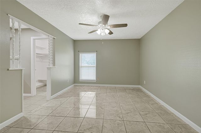 20135 Timber Line Ln, New Caney, TX 77357