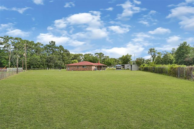 20135 Timber Line Ln, New Caney, TX 77357