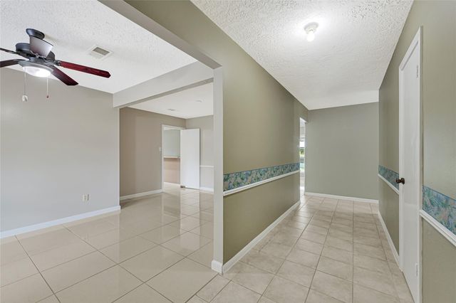 20135 Timber Line Ln, New Caney, TX 77357