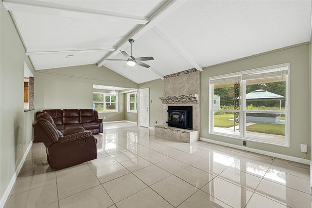 20135 Timber Line Ln, New Caney, TX 77357