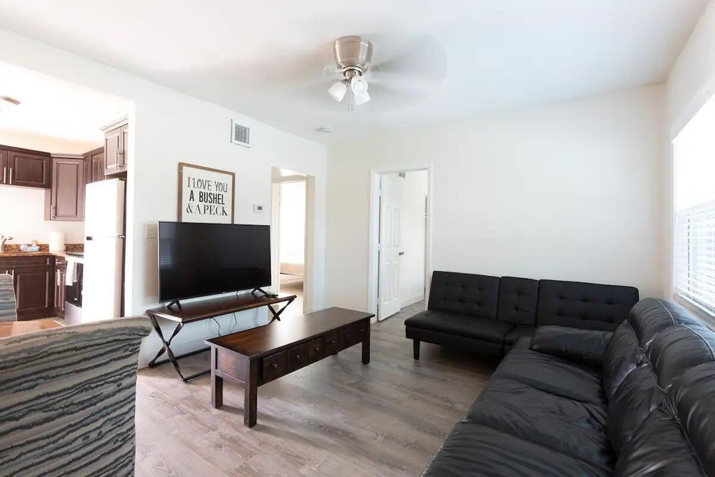 110 SW 6TH Street, Delray Beach, FL 33444
