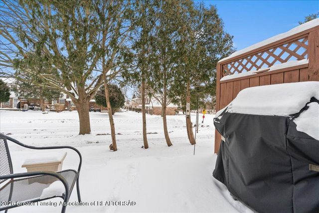 6264 Beechfield Drive, Lansing, MI 48911