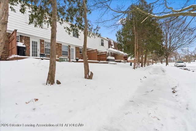 6264 Beechfield Drive, Lansing, MI 48911